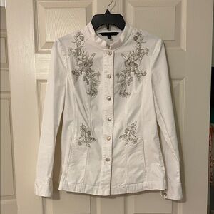 White House Black Market White Embroidered Blazer